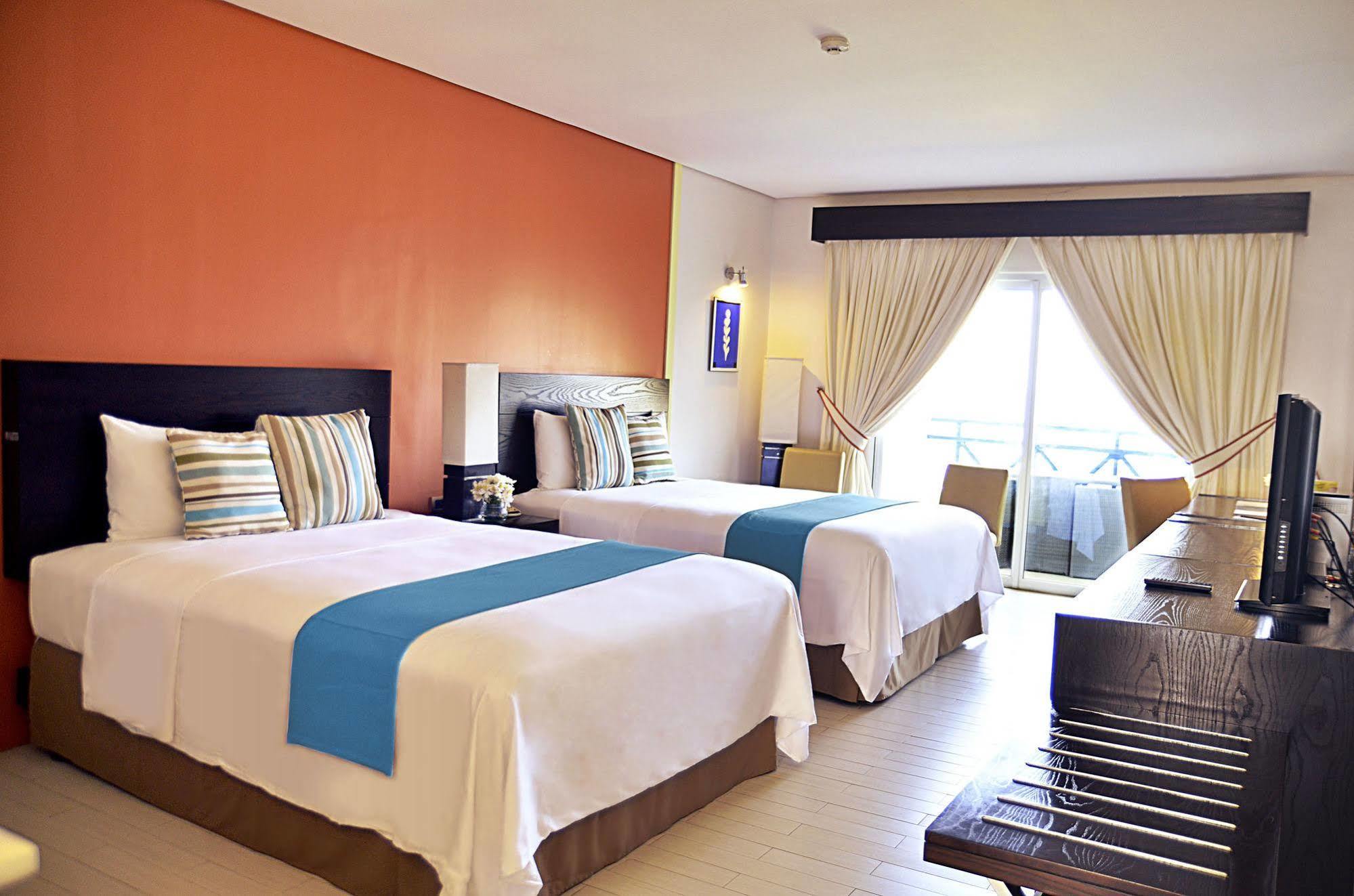 Thunderbird Resorts - Poro Point San Fernando City  Exterior foto