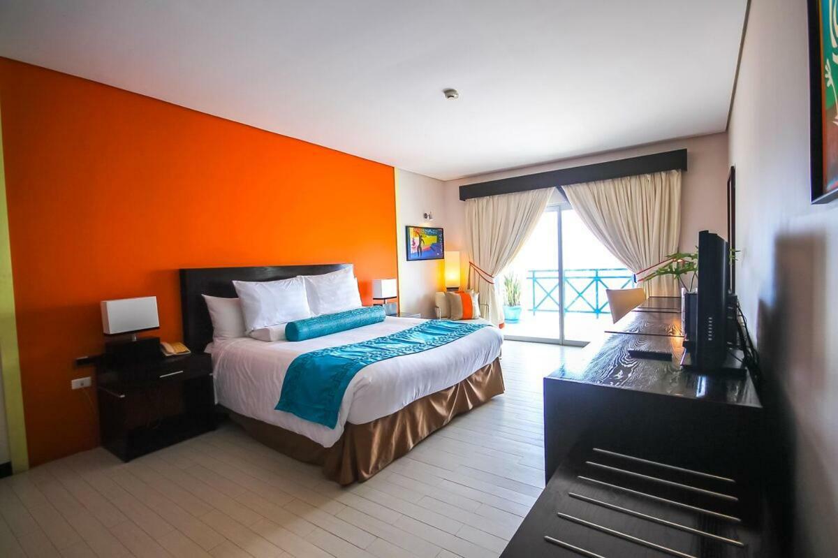 Thunderbird Resorts - Poro Point San Fernando City  Exterior foto
